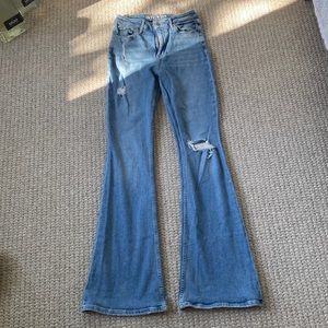 Woman’s bootcut jeans